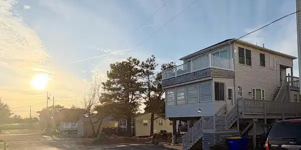 8 VIRGINIA AVENUE