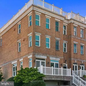 1294 HARBOR ISLAND WALK