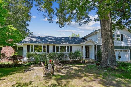 4950 BONNIEWOOD DRIVE