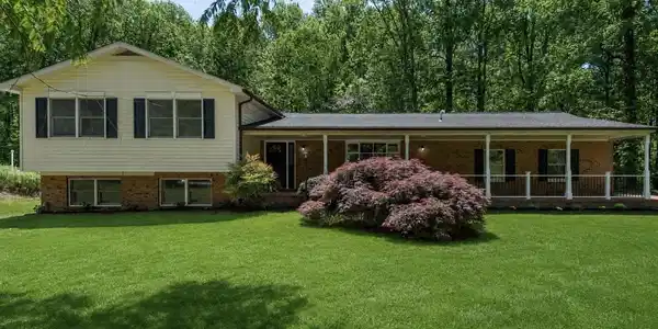 3611 KAREN DRIVE