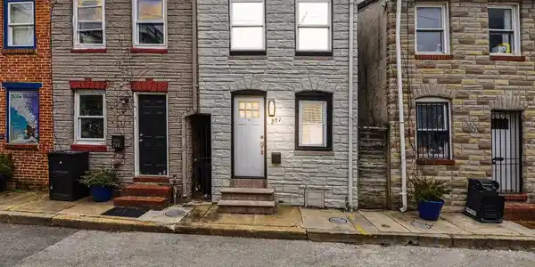 207 DURHAM STREET