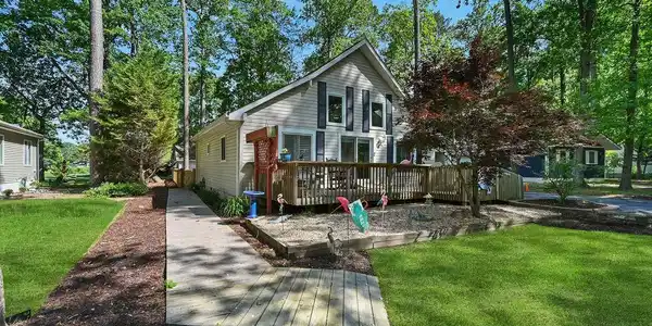 122 SANDYHOOK ROAD