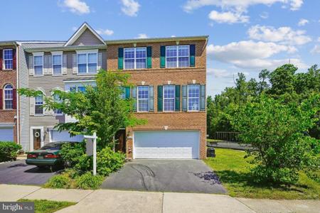 2160 ARMITAGE COURT