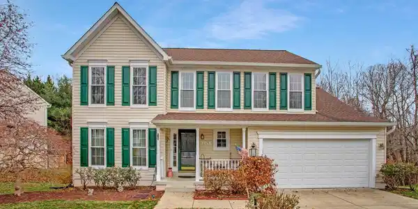 2425 WOODLAND COURT
