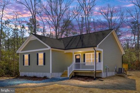 142 POPLAR LANE