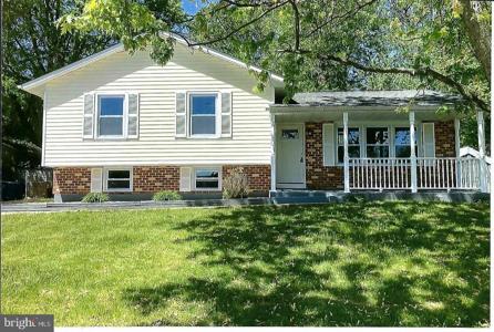 235 COURTNEY DRIVE