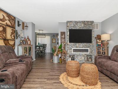 327 RAMBLING RIDGE COURT
