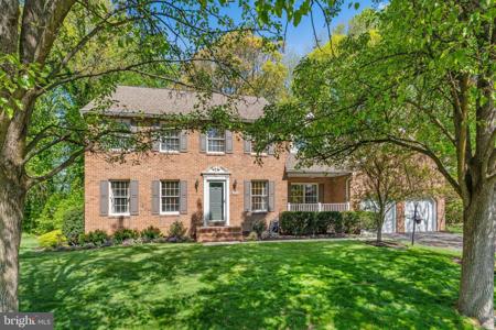 1390 ROSEBAY COURT