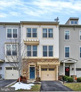 110 NANDINA LANE