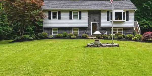 1610 AVERY ROAD