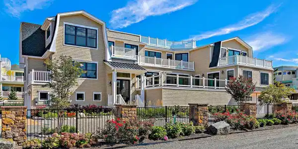 131-C LONG BEACH BOULEVARD