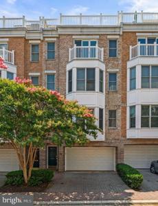 1207 HARBOR ISLAND WALK