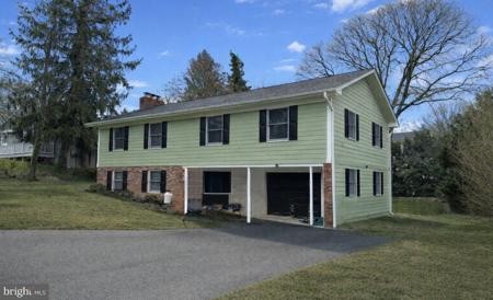 1091 SKYWAY DRIVE