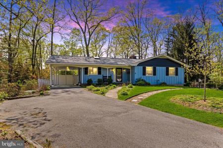 300 PINE CIRCLE