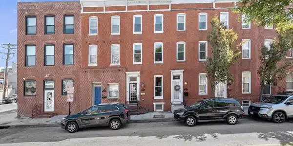 1605 LIGHT STREET
