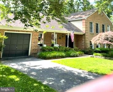 319 ARBOR OAKS COURT