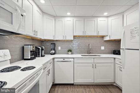 9 76TH STREET