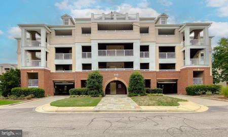 332 OYSTER BAY PLACE
