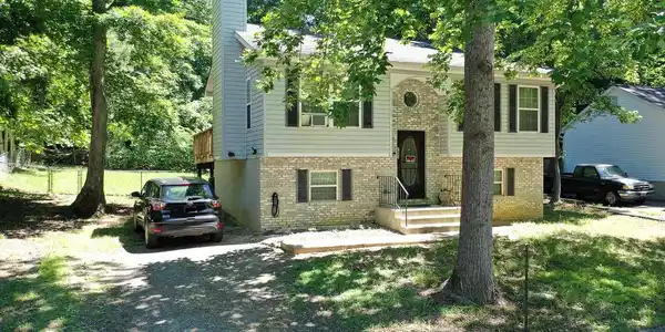 1084 RIMROCK ROAD