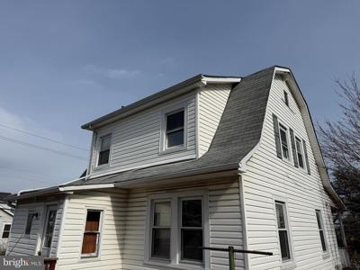 900 NORTHPOINT ROAD