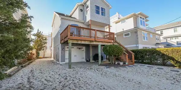 18 16TH STREET