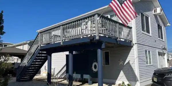 8 MASSACHUSETTS