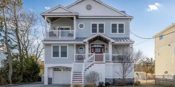 210 BARTRAM LANE