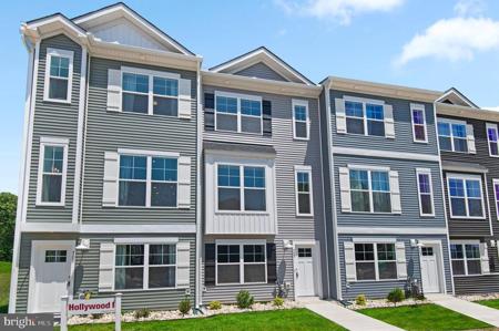 758 BUR OAK COURT