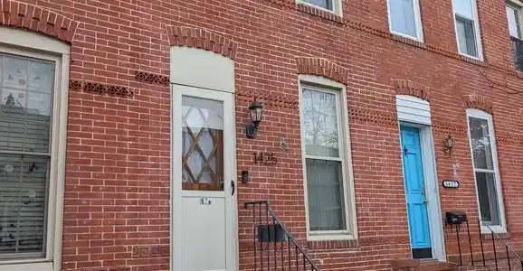 1425 ANDRE STREET