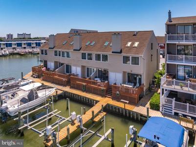 604 BAYSHORE COURT