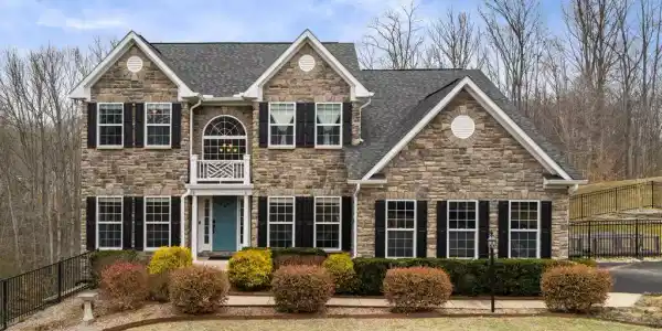 34 BELLA VISTA COURT