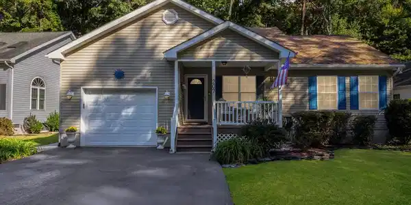 207 WINDJAMMER RD