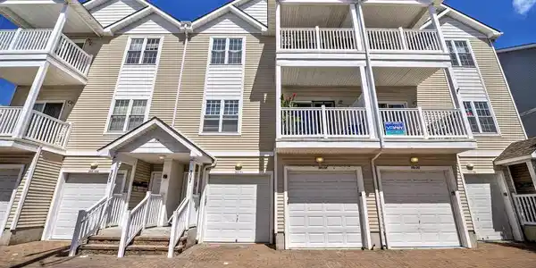 307 POPLAR AVENUE