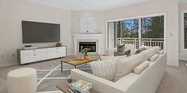 643 OAKLAND HILLS DRIVE