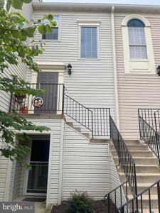 20 SANDSTONE COURT