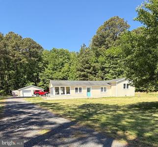15085 LAKE DRIVE