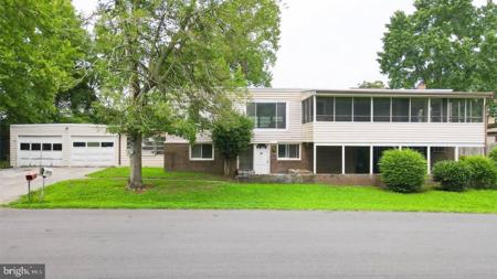 2037 SHORE DRIVE