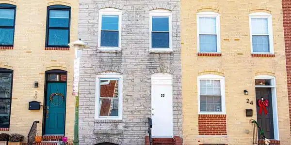 22 CURLEY STREET
