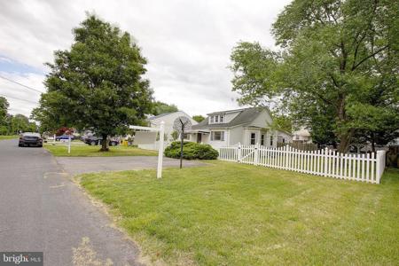 807 RIVERSIDE DRIVE