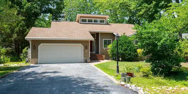 9 BEARBERRY ROAD