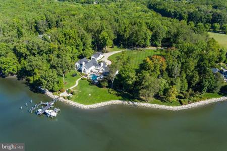 1524 CEDAR LANE FARM ROAD