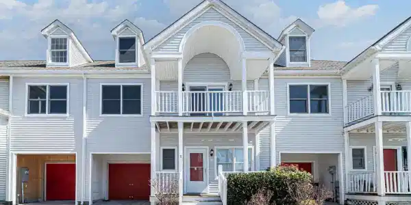 3 BARKENTINE COURT