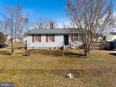 1114 MACES LANE
