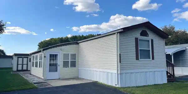 808 LESWOOD COURT