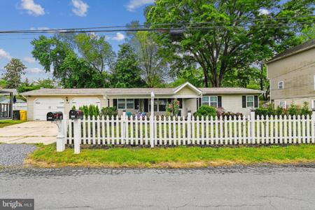 1739 FAIRHILL DRIVE