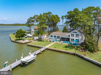 803 SEABREEZE ROAD