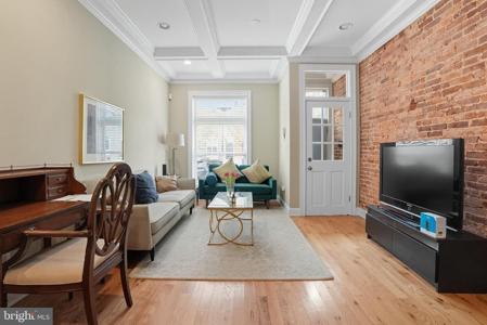 143 KENWOOD AVENUE