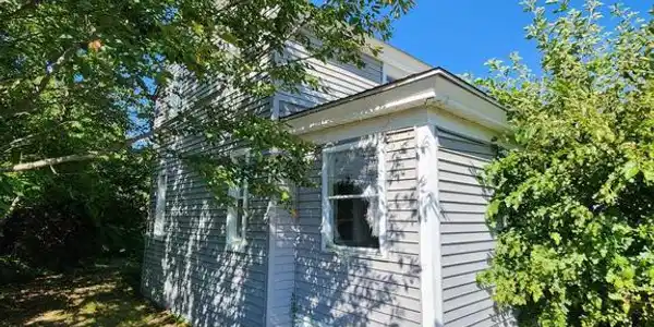 1716 MAIN STREET