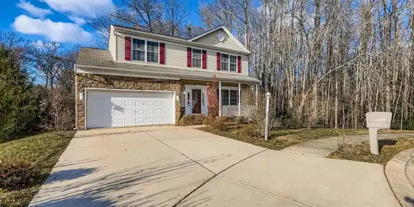 2218 RETREAT COURT