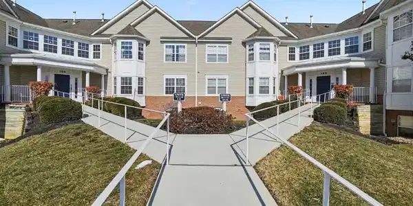 106 BAYLAND DRIVE